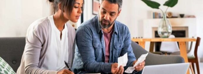 Οι γυναίκες του ζωδιακού που αφήνουν τον άντρα να κάνει το κουμάντο στα οικονομικά