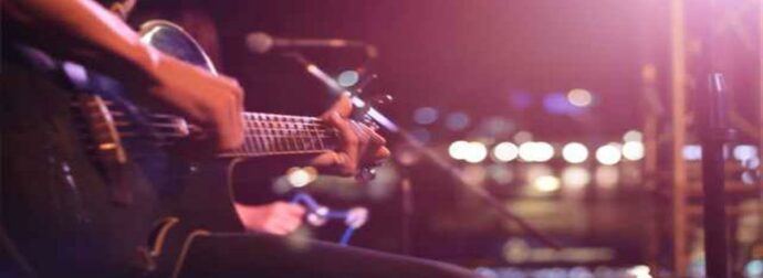 Ποιό τραγούδι ταιριάζει γάντι στα ζώδια, όταν… χωρίζουν!