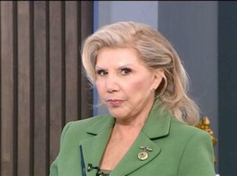 «Πουγκί» με χρήματα από Λίτσα Πατέρα: Πλούτη και άνεση για Αιγόκερους και άλλα 3 ζώδια