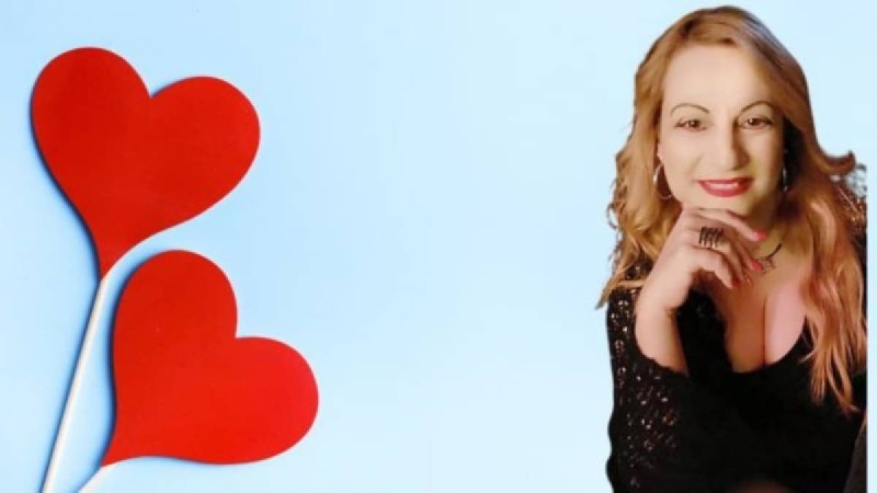 «Δαγκώνει την λαμαρίνα» η Βίκυ Δρόσου: Κεραυνοβόλοι έρωτες για Παρθένους, Ταύρους, Καρκίνους, Αιγόκερους και δύο ακόμη ζώδια