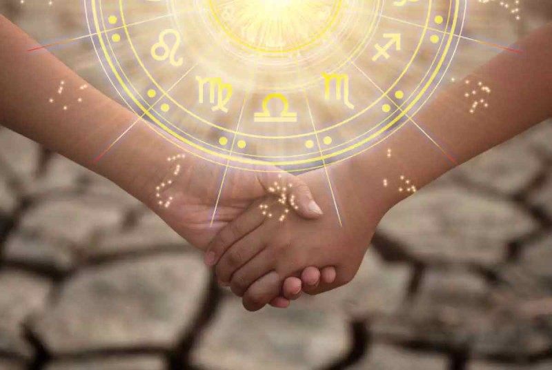 «Βροχή» τα χρήματα από Αθηνά Βαγενά (6-12/11): Ανοίγουν οι ουρανοί και ρίχνουν «χρυσάφι» σε Αιγόκερους και άλλα 3 ζώδια