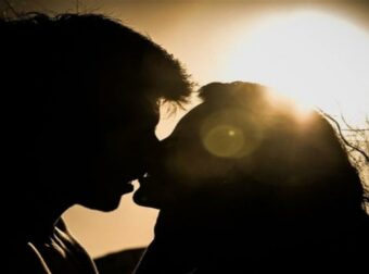 Ποιο ζώδιο φιλάει καλύτερα και ποιο δεν «το ‘χει» καθόλου!