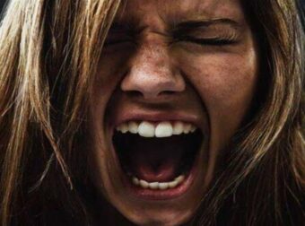 Τα βγάζει έξω από τα ρούχα τους: Με τι εκνευρίζεται κάθε ζώδιο και ποιές είναι οι αντιδράσεις τους;