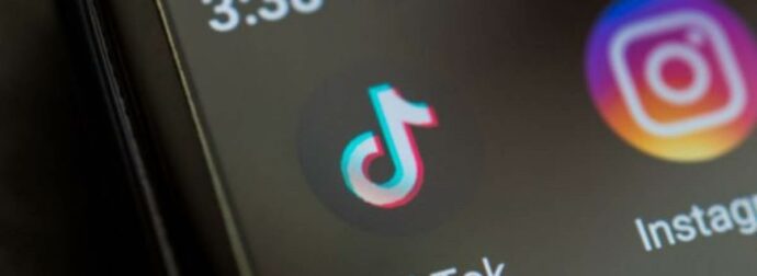 Με ποιο από τα social media έχεις κολλήσει, ανάλογα με το ζώδιό σου και τι ποστάρεις συνήθως;