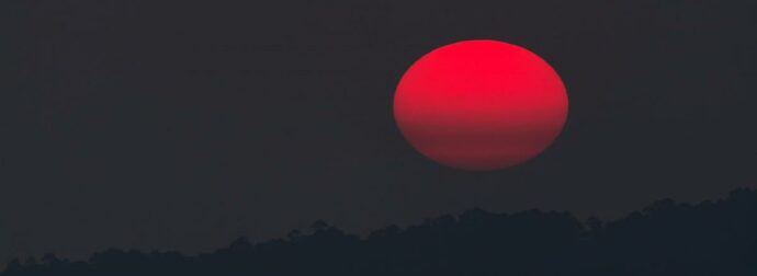 «Ματωμένο Φεγγάρι» και ολική έκλειψη Σελήνης: Πώς επηρεάζει το κάθε ζώδιο;