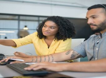 Προσοχή: Αυτά τα ζώδια φλερτάρουν στον εργασιακό τους χώρο