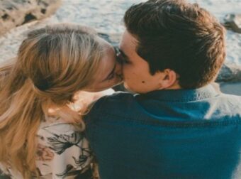 Τα δύο ζώδια που είναι πιθανότερο να κάνουν σχέση με άτομα μικρότερης ηλικίας