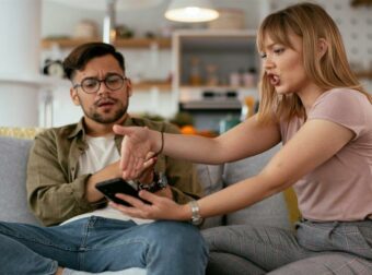 Ζώδια σήμερα (5/5): Κόντρες και αντιπαραθέσεις στο προσκήνιο – Ποιοι πρέπει να προσέχουν