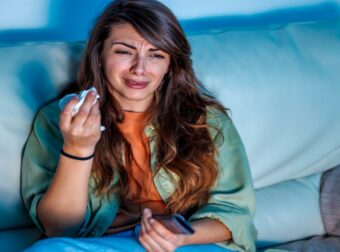 Κλαίνε με το παραμικρό: Αυτά τα 4 ζώδια είναι οι πιο «κλαψιάρηδες»