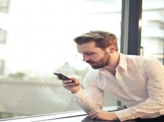 Αυτό το SMS εξομολόγησης θα σου έστελνε, με βάση το ζώδιό του