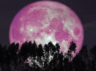 Πανσέληνος της Φράουλας: Ένα υπερθέαμα που όμως φέρνει προκλήσεις στα ζώδια