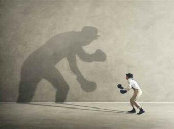 Τα ζώδια σε αντιπαραθέσεις. Πώς συμπεριφέρονται απέναντι σε έναν εχθρό.