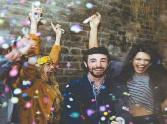 Που συχνάζουν τα 12 ζώδια;