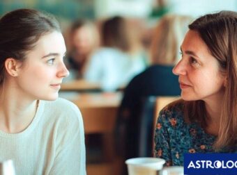 Αυτά τα ζώδια έχουν μόνο μια κολλητή. Τη μαμά τους