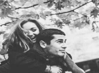 Το ζώδιο και ο ωροσκόπος σου αποκαλύπτουν πως συμπεριφέρεσαι στα ερωτiκά σου.