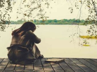 Είσαι στις μαύρες σου; Να πώς θα το ξεπεράσεις, ανάλογα με το ζώδιό σου!