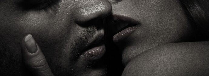 Τι ισχύει και τι είναι ψέμα για τα ζώδια και το S3X;