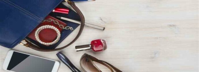 Τι έχουν οι κυρίες των ζωδίων μέσα στην τσάντα τους;