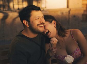 Ζώδια σήμερα 18/3: Τι αλλάζει ξαφνικά σε έρωτα, χρήμα και σχέσεις