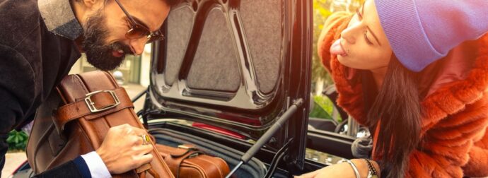 Με ποια ζώδια ταιριάζουν οι Υδροχόοι, με ποια «σφάζονται» και ποια τους είναι αδιάφορα;