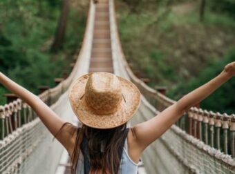 Δεν τους αγγίζει ο χρόνος – Τα 3 ζώδια που δείχνουν μικρότερα απ’ την ηλικία τους