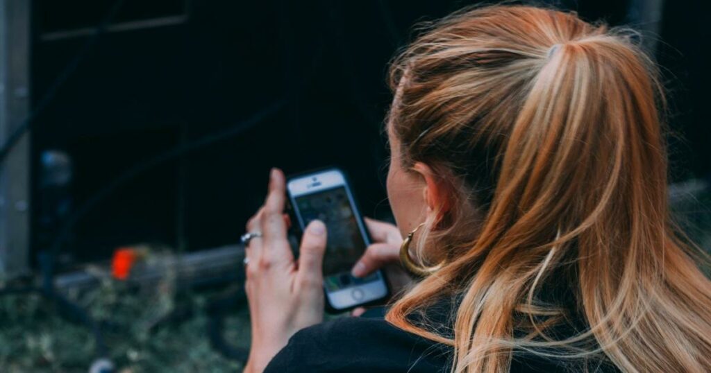 Αυτά τα 3 ζώδια μπορεί να σας χωρίσουν μόνο με ένα SMS