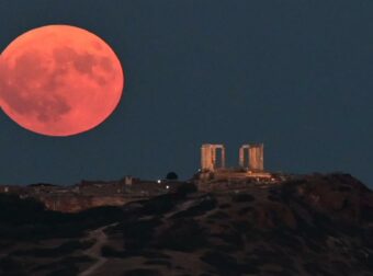 Πανσέληνος Απριλίου 2026: Το «Ροζ Φεγγάρι» στον Ζυγό φέρνει ανατροπές – Τι πρέπει να προσeξει το κάθε ζώδιο;