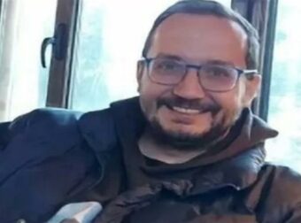 Σοφία Αποστολάκη, Βασίλης Καλογήρου: Γιατί έξαλλη η εισαγγελέας Τεμπών – «Πέταξαν τον γιο μου στα ζώα»