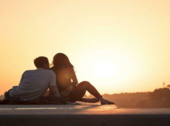 Ουράνιο «πυροτέχνημα» το Σαββατοκύριακο: Οι πλανήτες «φλέγονται» και φέρνουν σαρωτικές ανατροπές στα 12 ζώδια