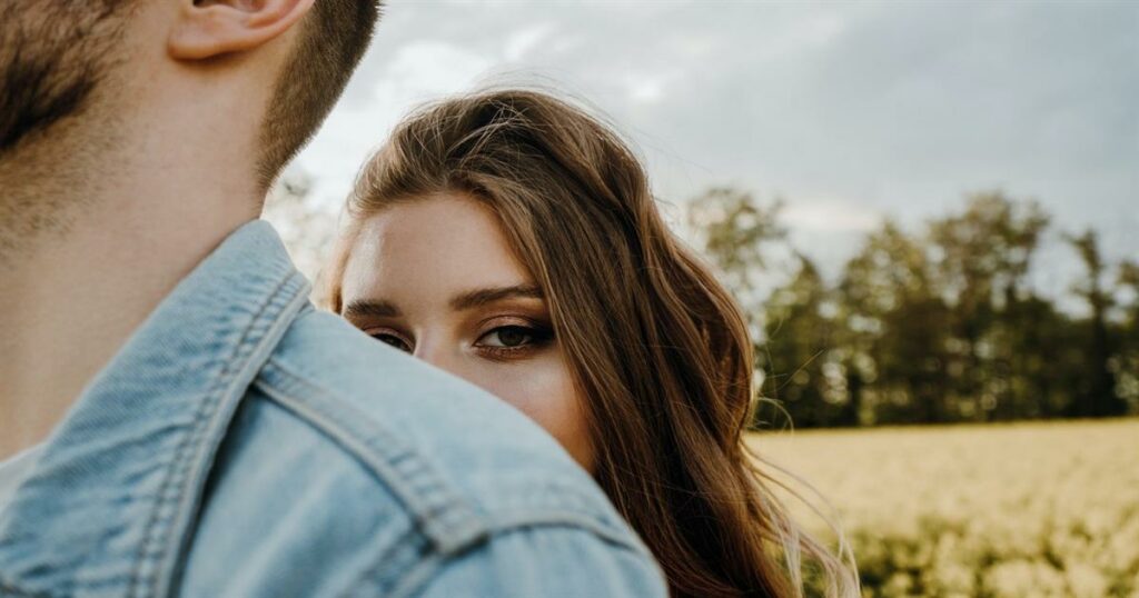 Δεν έχουν προχωρήσει κι ας το λένε: Τα 3 ζώδια που δεν ξεχνούν τον πρώην