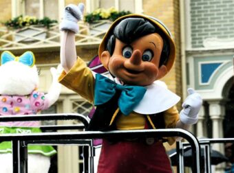 Ζώδια και ψέματα: Ποια σε «παραμυθιάζουν» και δεν έχεις ιδέα