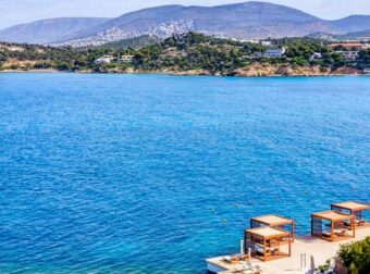 Καιρός 22/6: Καλοκαιρινό σκηνικό με 36άρια, αλλά και τοπικές καταιγίδες – Πού θα χρειαστεί ομπρέλα