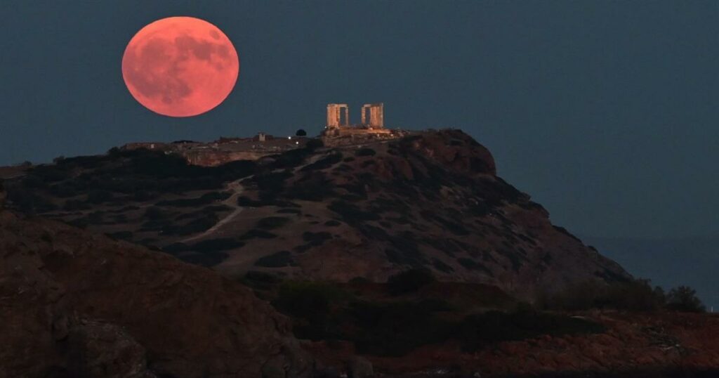 Η πιο «καuτή» Πανσέληνος του Μαΐου: 6 ζώδια κερδίζουν σε αισθηματικά και οικονομικά